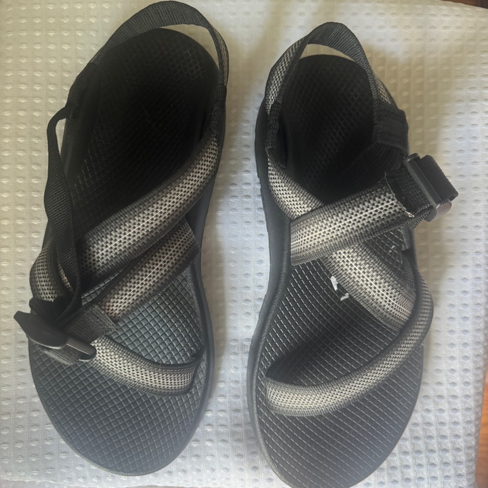 Men’s Z1 Split Gray Adjustable Classic Chaco Sandals